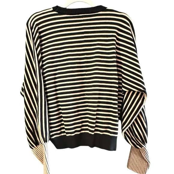 NWT Lelis Collection Striped Knit Casual Sweater Size Small - Picture 7 of 10